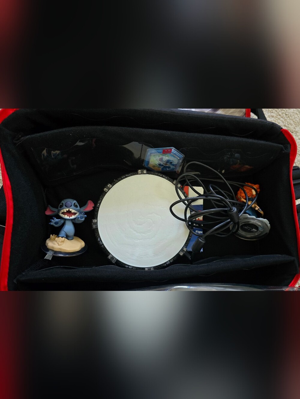 Disney Infinity Messenger Bag WITH Extras - Picture 4 of 12